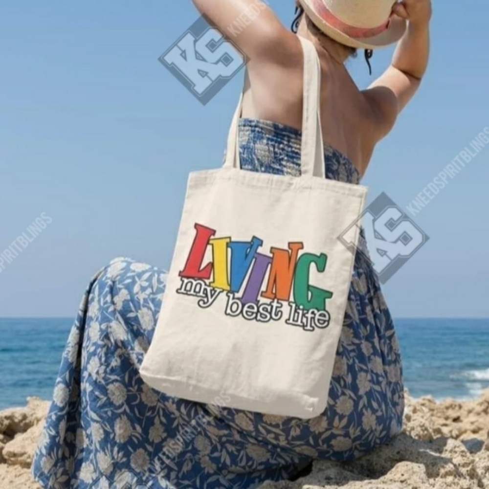 Living My Best Life Tee - Picture 7 of 9